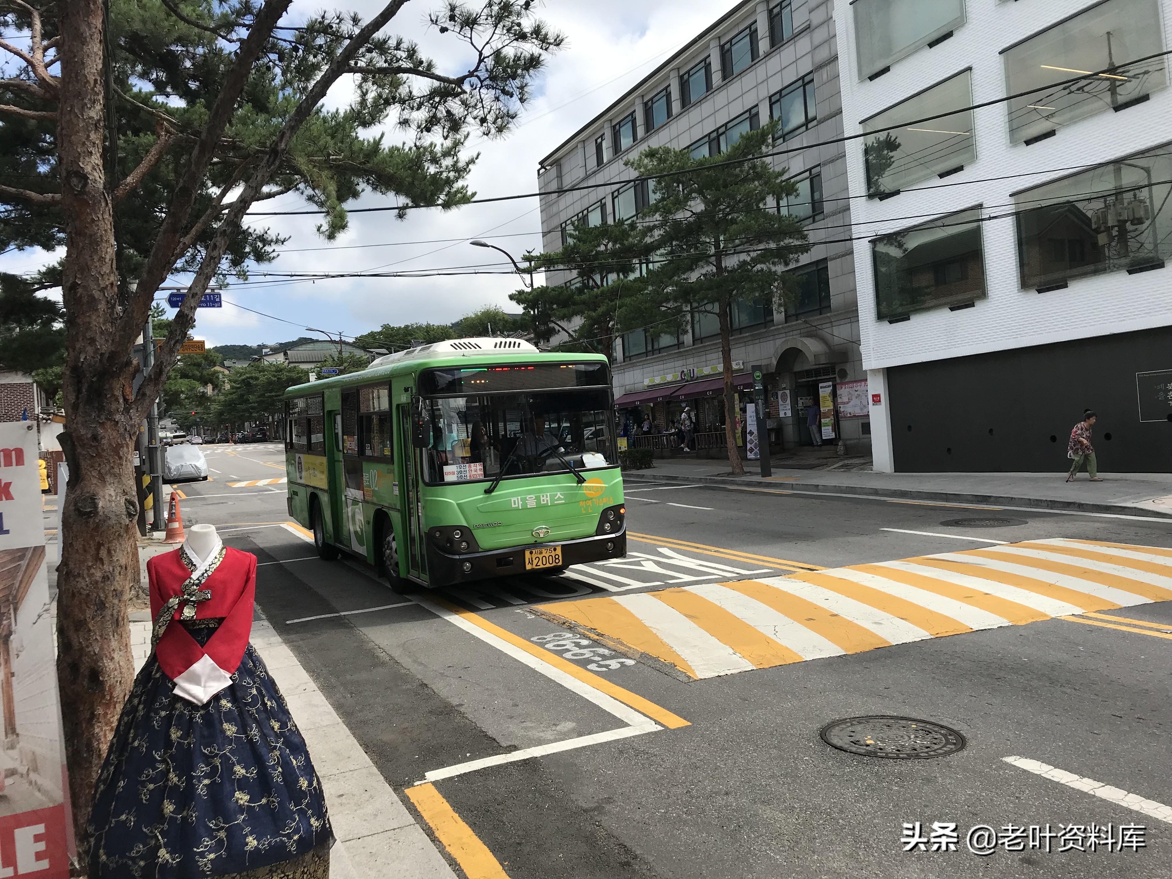 女子买彩票喜中10.5亿韩元，梦想成真的瞬间,女子买彩票喜中1000万