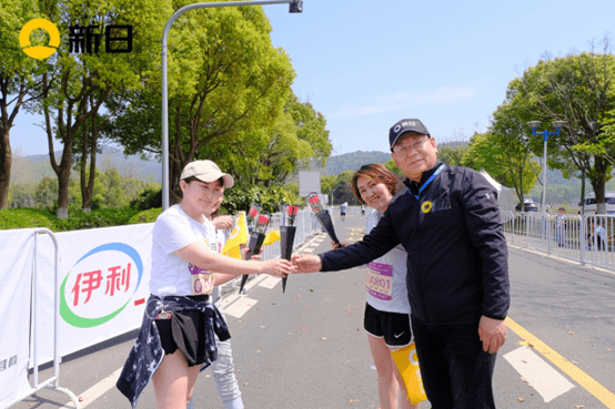 探索未来赛马新视界，手机直播的魅力与挑战,手机看开马现场直播